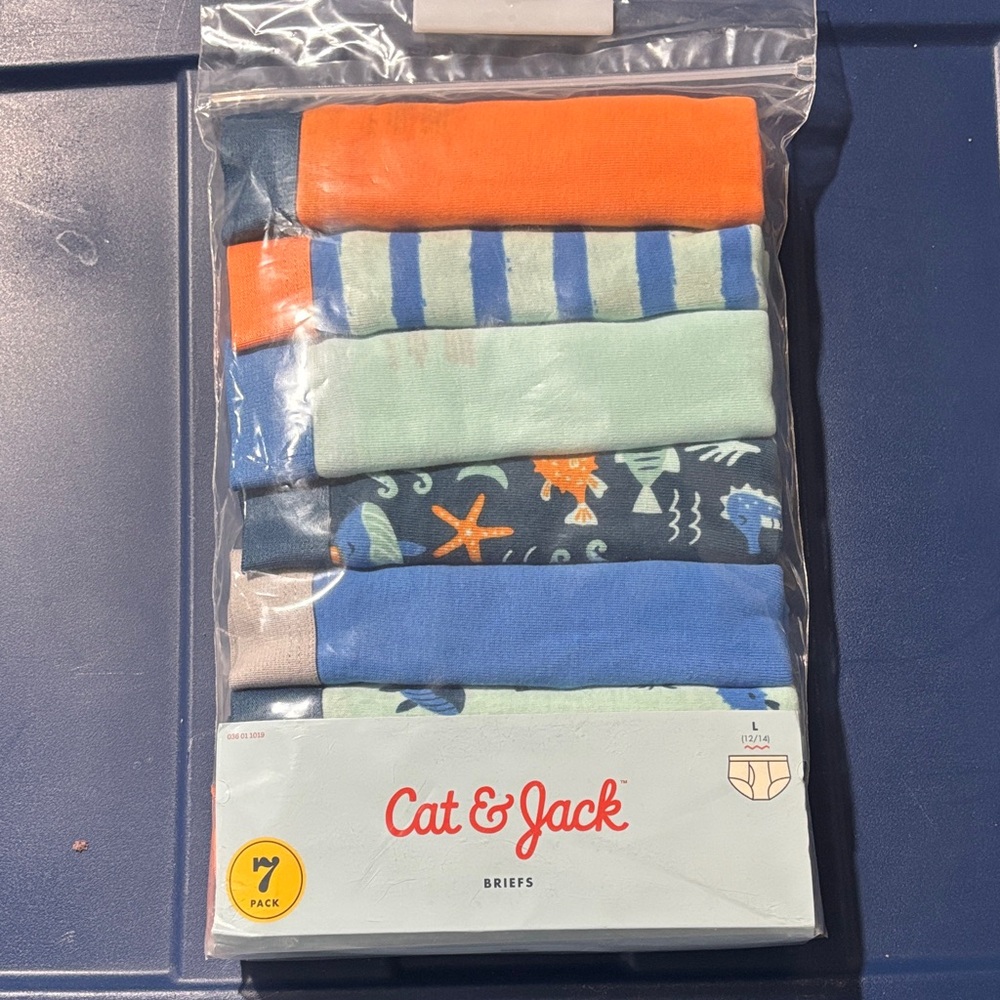 NWT- Cat & Jack Boys' Briefs 7-Pack - Size Large 12/14
